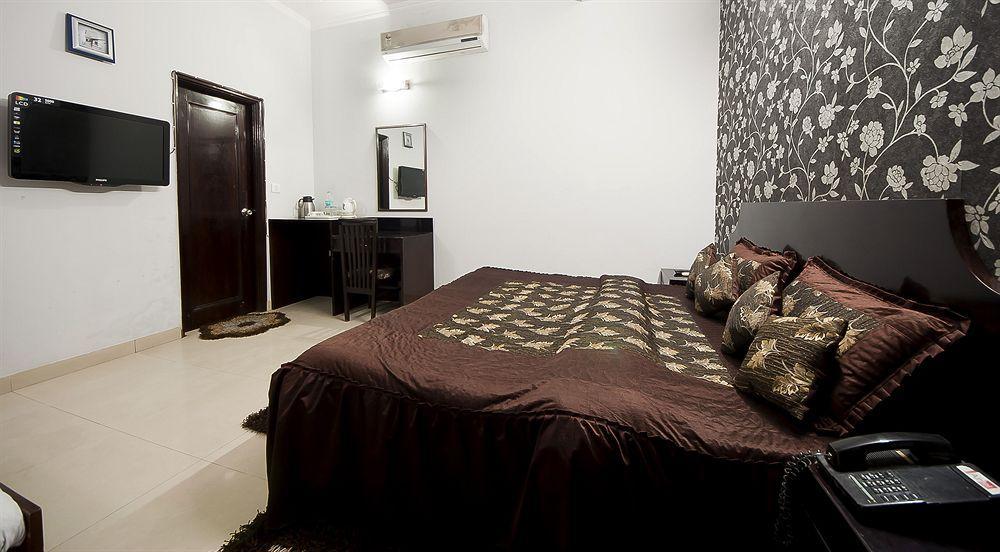 Hotel Ashoka International New Delhi Exteriör bild