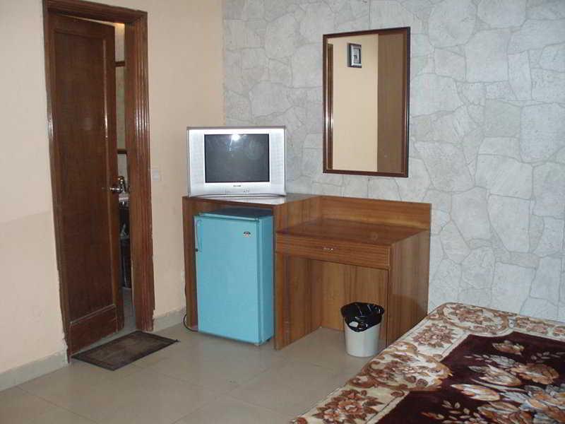 Hotel Ashoka International New Delhi Exteriör bild